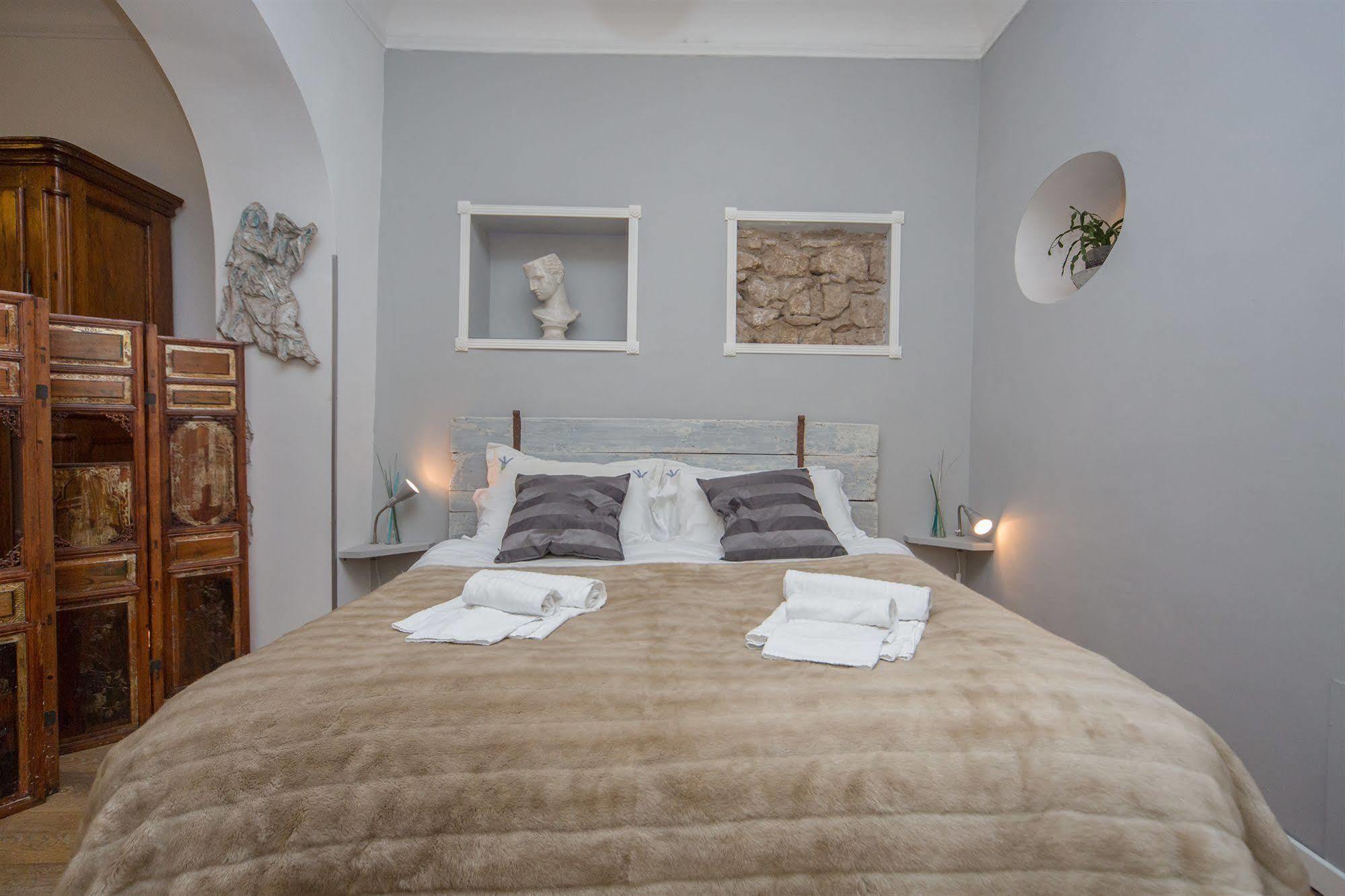 Apartment Purple Wisteria Rome